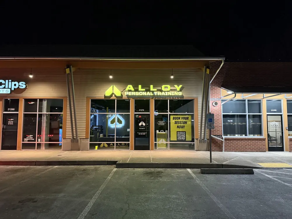 Brand Consistency: Franchise Signage & Color Matching